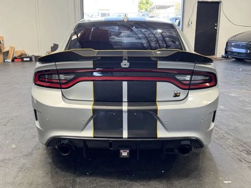 Used 2019 Dodge Charger Scat Pack w/ Navigation & Travel Group RWD image 3