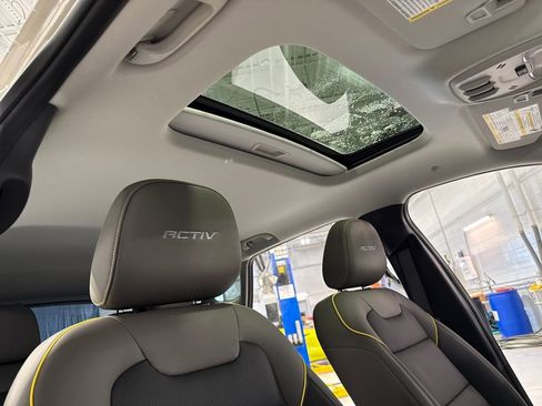 New 2026 Chevrolet Trax ACTIV w/ Sunroof Package FWD image 4