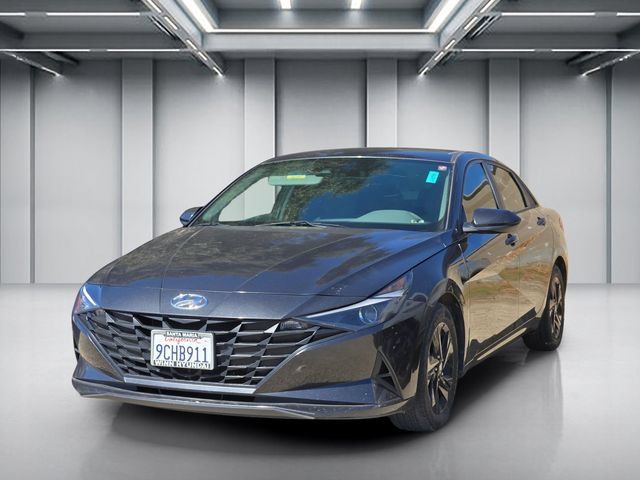 Used 2023 Hyundai Elantra SEL FWD image 3