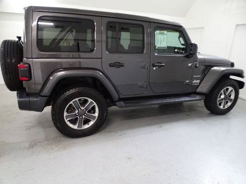 Used 2020 Jeep Wrangler Unlimited Sahara AWD/4WD image 22
