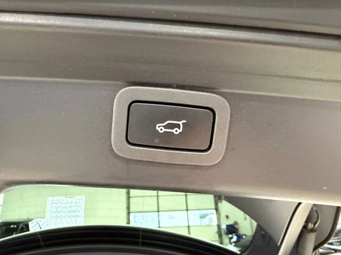 Used 2020 Jaguar I-PACE SE image 33