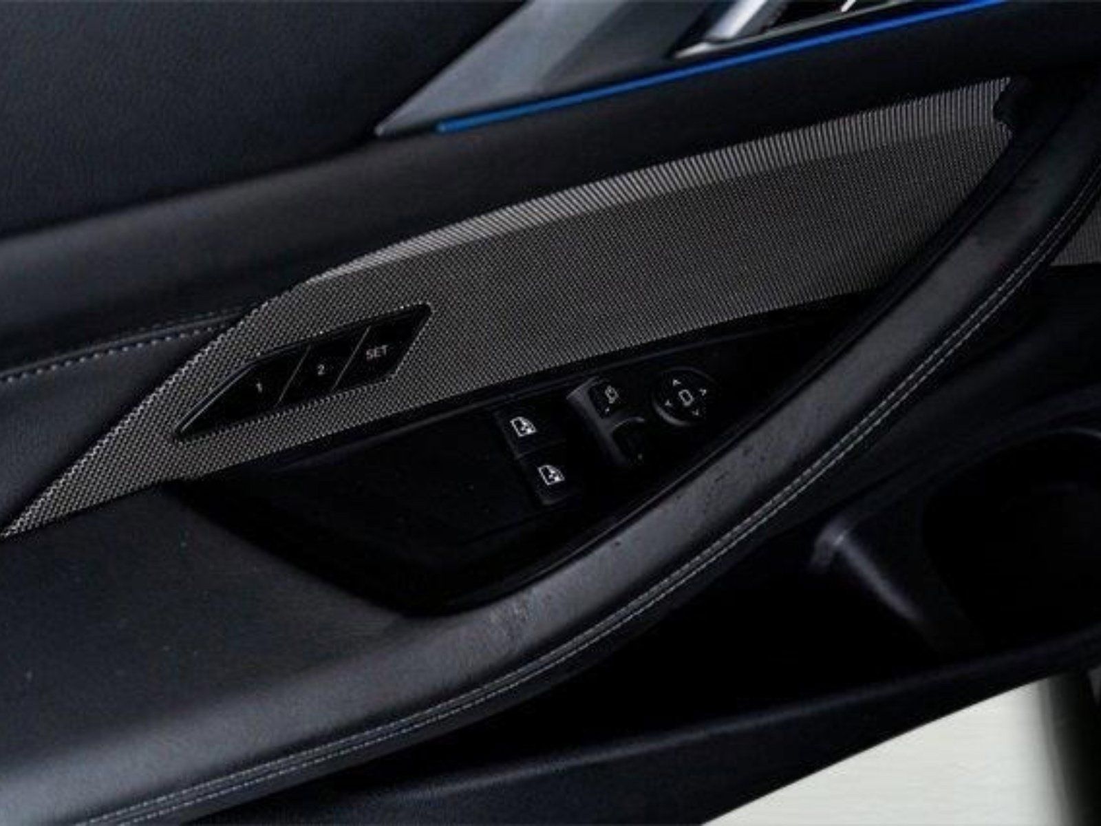Used 2025 BMW M4 Coupe RWD image 47