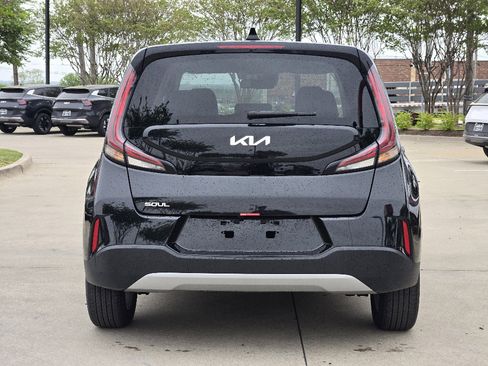 Certified 2025 Kia Soul LX w/ LX Technology Package image 13