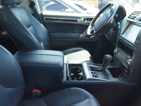 Used 2019 Lexus GX 460 Premium AWD/4WD image 8