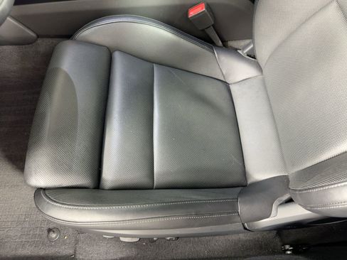 Certified 2022 Porsche Taycan image 14