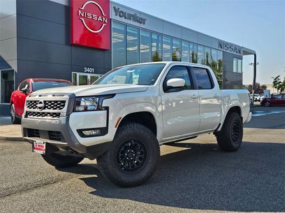 New 2025 Nissan Frontier SV w/ SV Convenience Package