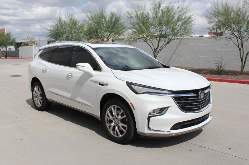 Used 2023 Buick Enclave Essence w/ Experience Buick Package FWD image 3