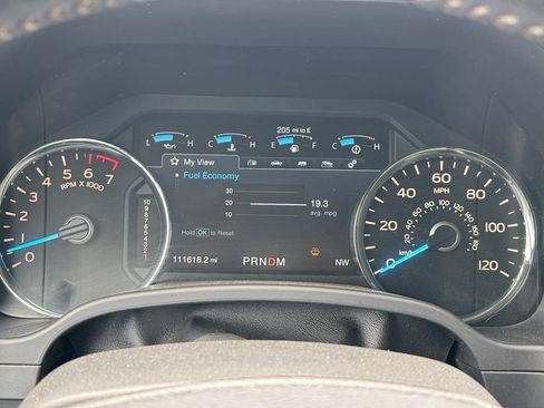 Used 2019 Ford F150 Lariat RWD image 18