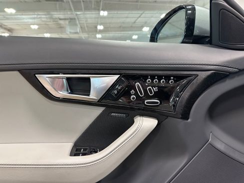 Used 2014 Jaguar F-TYPE S image 21