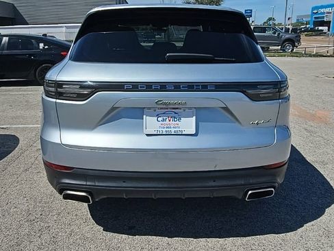 Used 2019 Porsche Cayenne E-Hybrid image 6