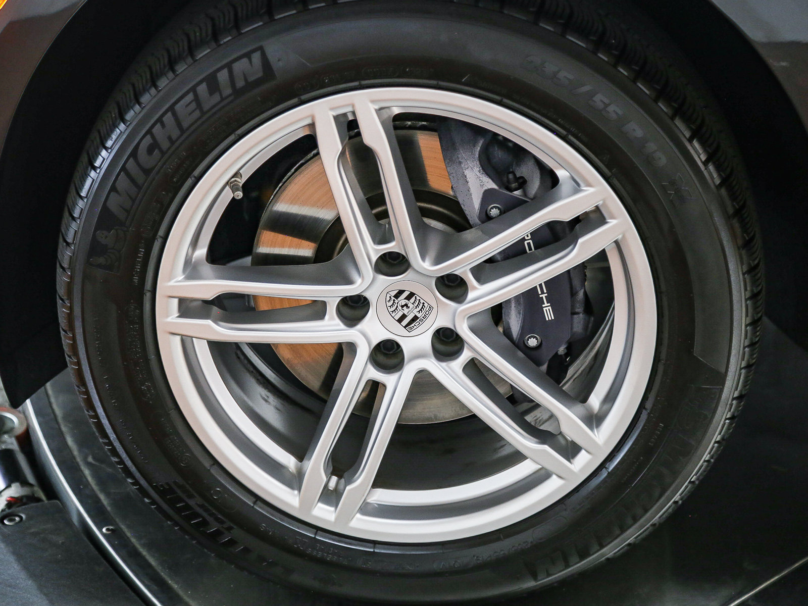 Certified 2026 Porsche Macan AWD/4WD image 13