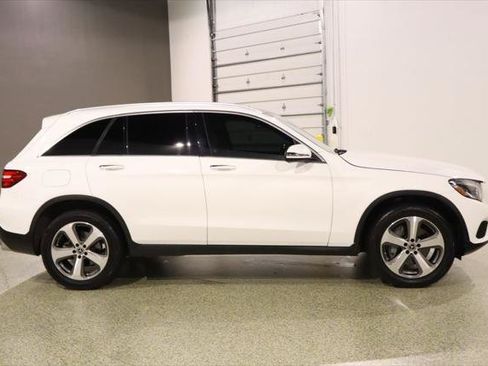 Used 2019 Mercedes-Benz GLC 300 4MATIC image 11