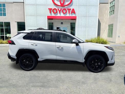 Certified 2022 Toyota RAV4 SE w/ SE Grade Weather Package AWD/4WD image 9