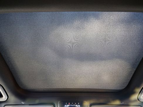 Used 2023 Mercedes-Benz EQB 300 4MATIC image 16