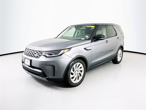 Used 2024 Land Rover Discovery S image 1