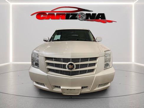 Used 2013 Cadillac Escalade Premium image 7