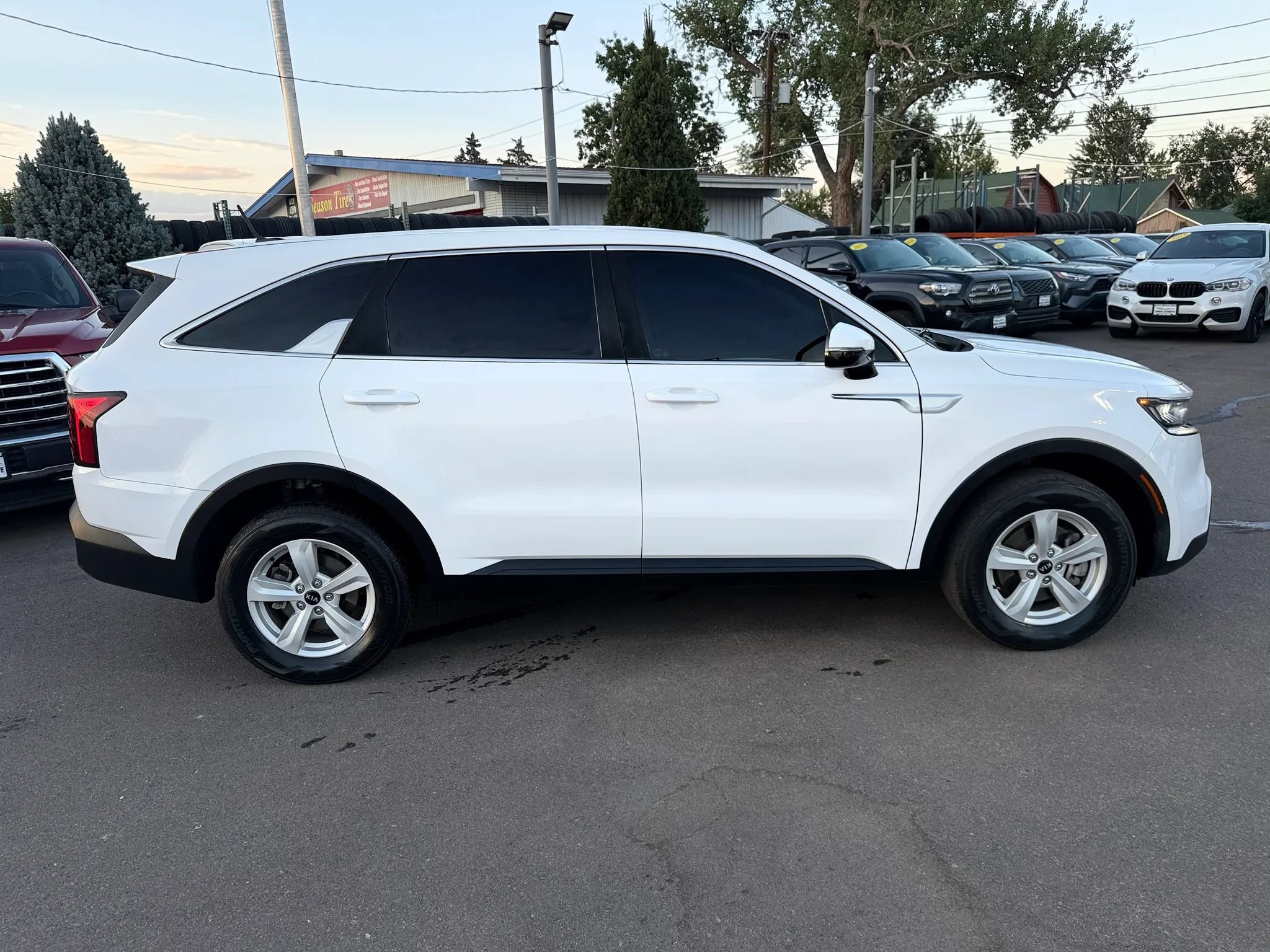 Used 2021 Kia Sorento LX AWD/4WD image 10