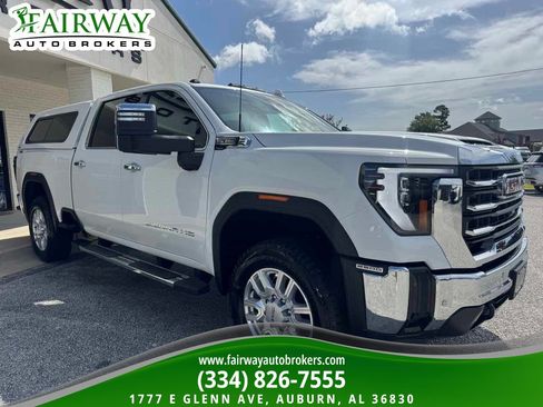 Used 2024 GMC Sierra 2500 SLT w/ SLT Premium Package AWD/4WD image 4