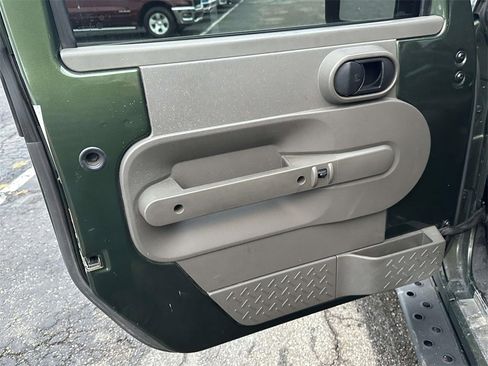 Used 2008 Jeep Wrangler Unlimited Sahara image 15