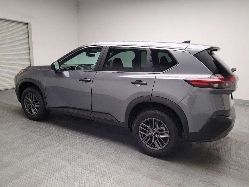 Used 2023 Nissan Rogue S FWD image 3