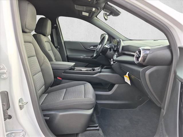 Used 2025 Chevrolet Equinox LT FWD image 21