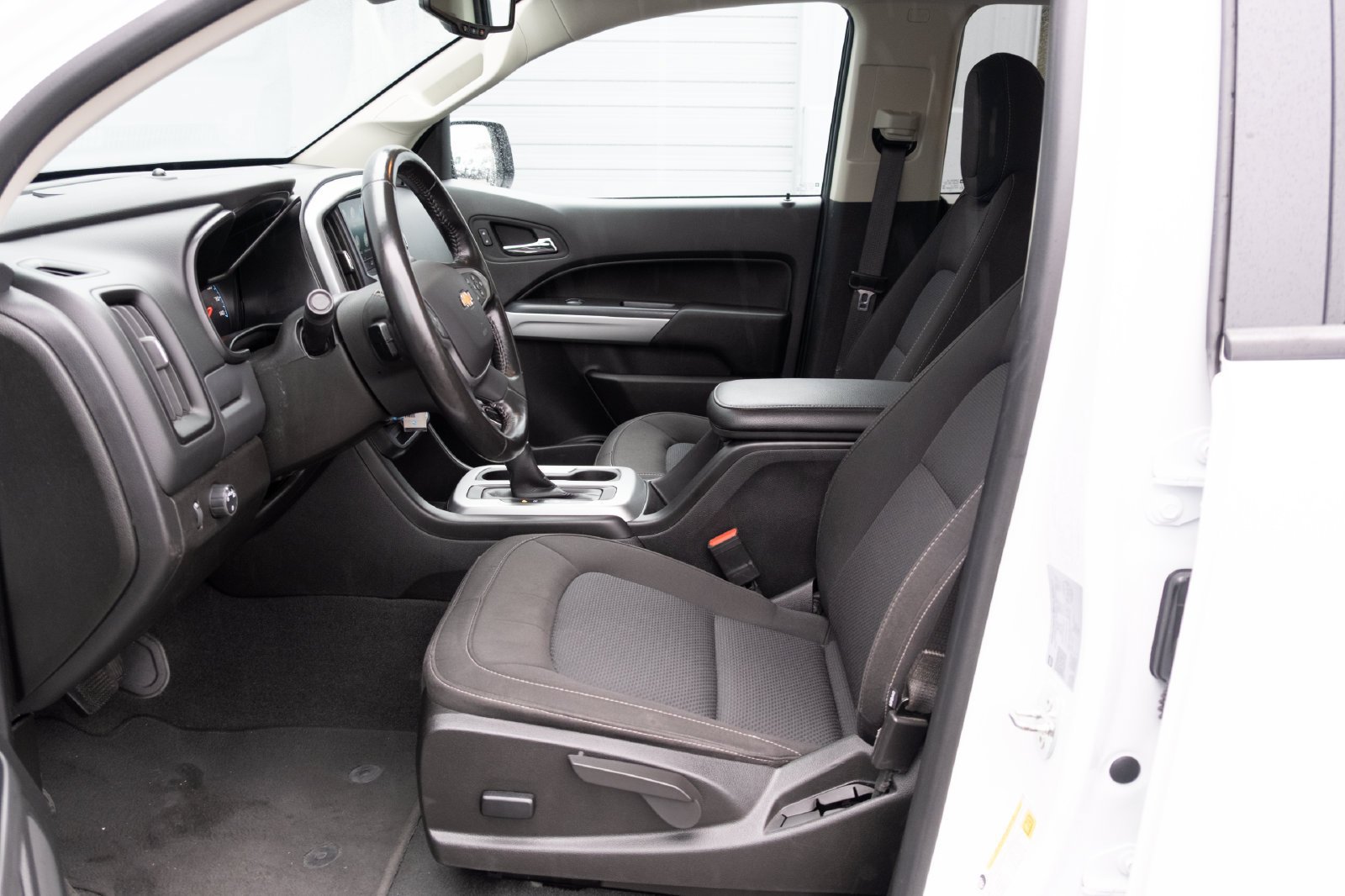Used 2022 Chevrolet Colorado LT RWD image 10