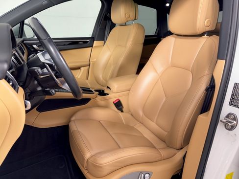 Certified 2018 Porsche Macan S AWD/4WD image 5