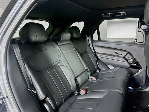 New 2025 Land Rover Range Rover Sport SE image 27