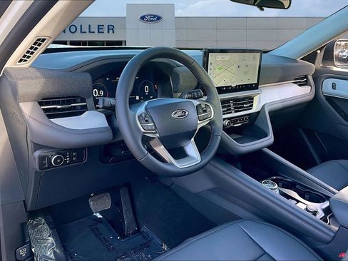 New 2026 Ford Explorer Active w/ Active Comfort Package image 8