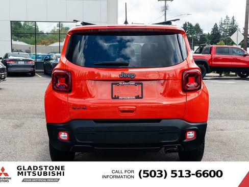 Used 2021 Jeep Renegade Latitude w/ Sun & Sound Group AWD/4WD image 6