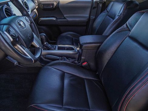 Used 2021 Toyota Tacoma SR5 image 8