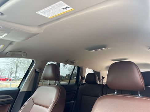 Used 2021 Volkswagen Atlas SE w/ Towing Package image 25