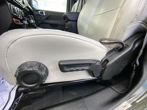 Used 2023 Jeep Gladiator Mojave w/ Trailer Tow Package image 12