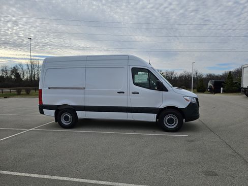 New 2025 Mercedes-Benz Sprinter 2500 image 3