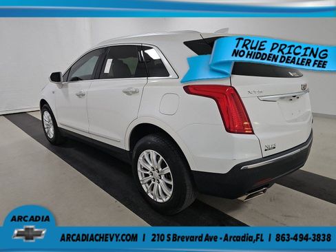 Used 2019 Cadillac XT5 FWD image 3