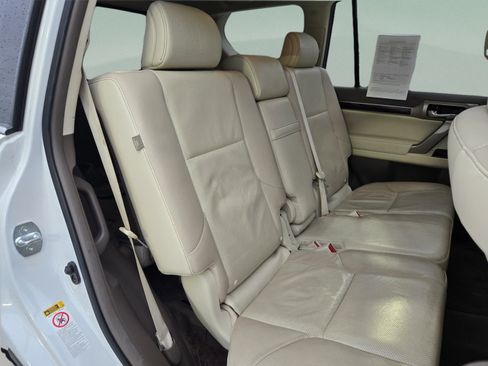 Used 2017 Lexus GX 460 Premium w/ Premium Package AWD/4WD image 30