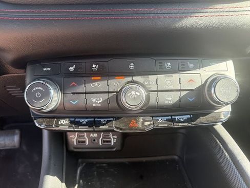 Used 2024 Dodge Durango GT AWD/4WD image 30