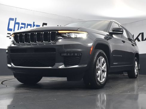Used 2022 Jeep Grand Cherokee L Limited AWD/4WD image 17