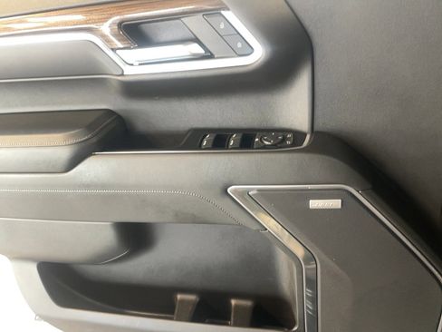 Used 2022 Chevrolet Silverado 1500 LT Trail Boss w/ Convenience Package II image 22