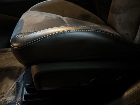 Used 2023 Dodge Charger R/T w/ Plus Group image 15