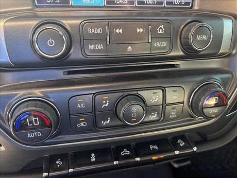 Used 2018 Chevrolet Silverado 1500 LT w/ Texas Edition AWD/4WD image 14