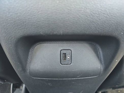 Used 2024 Nissan Sentra SV FWD image 26