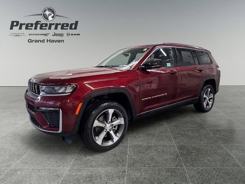 New 2026 Jeep Grand Cherokee L Limited AWD/4WD image 10