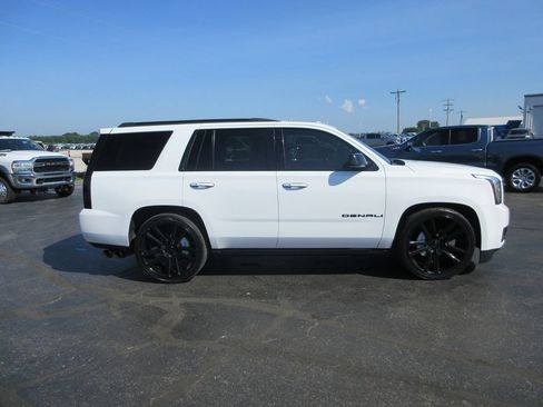 Used 2020 GMC Yukon Denali w/ Denali Ultimate Package AWD/4WD image 2