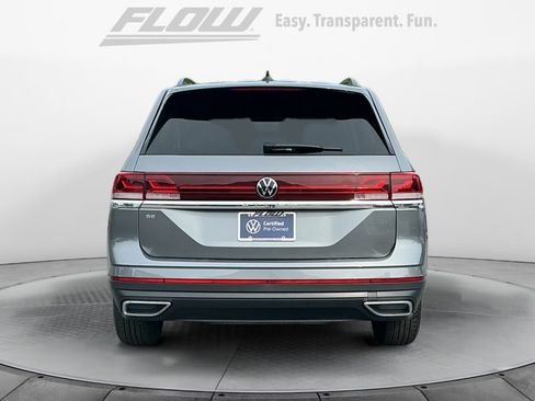Certified 2025 Volkswagen Atlas SE FWD image 8
