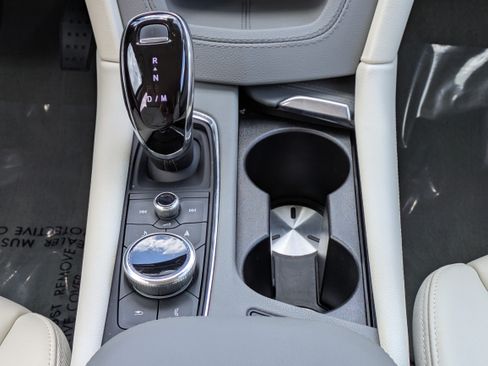 Certified 2023 Cadillac XT6 Premium Luxury FWD image 17