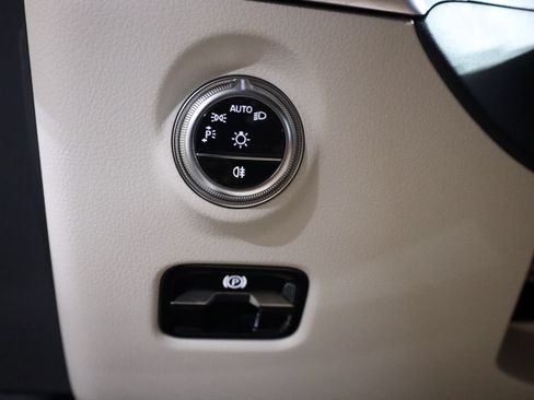 Used 2026 Mercedes-Benz C 300 4MATIC Sedan image 11