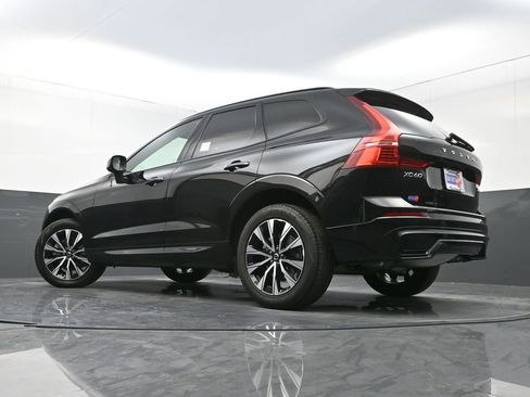 Used 2024 Volvo XC60 B5 Plus w/ Protection Package Premier image 28