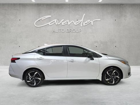 New 2025 Nissan Versa SR image 17