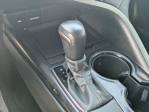 Used 2020 Toyota Camry SE image 22
